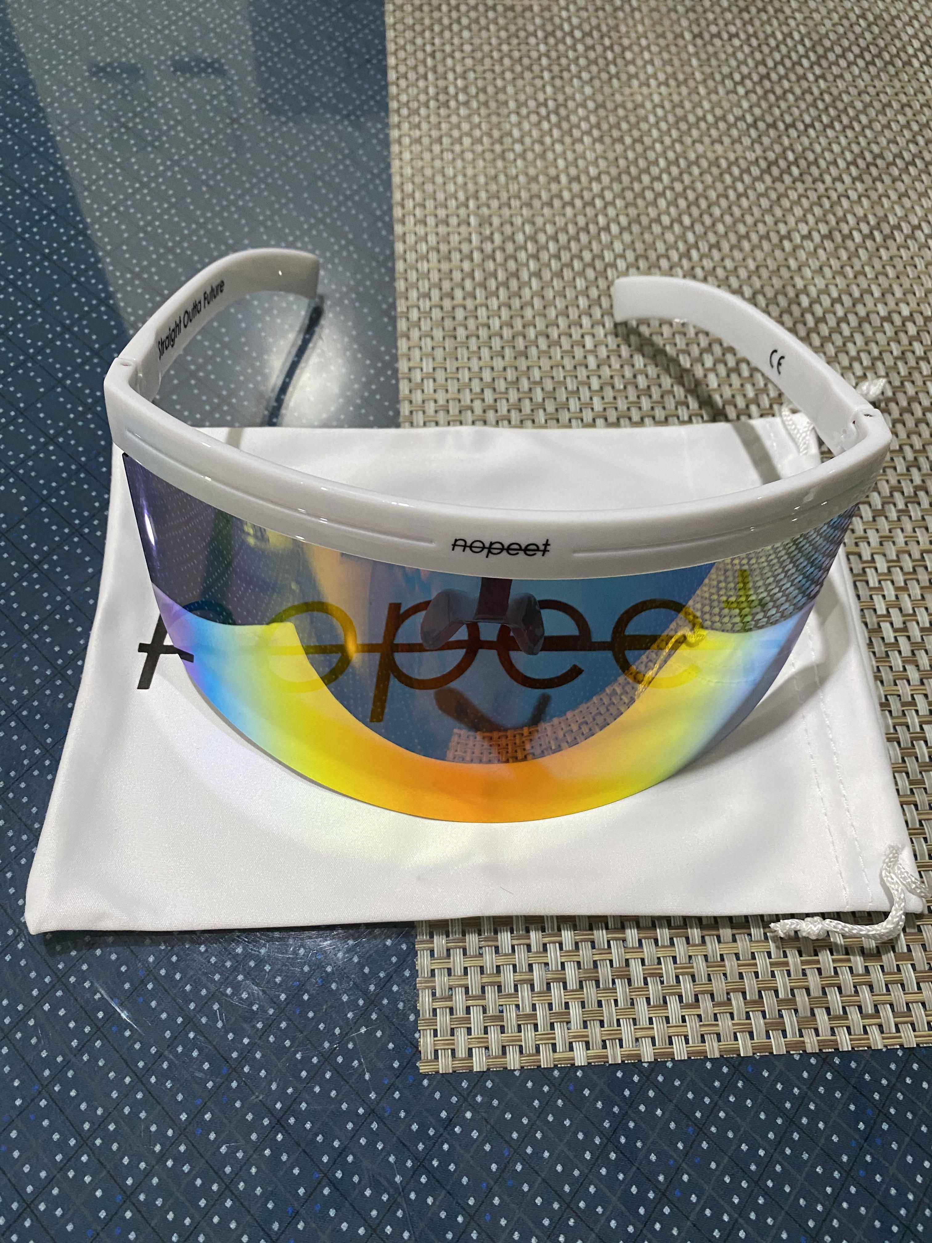 Faceshield (Category: Sunglasses & Eyewear) located in Manila. Submitted by personal.preloved (Listing ID 1019016787, Image 3). Description: Da shield by nopeet Guaranteed Authentic Comes complete Rfs: It falls off my nose.