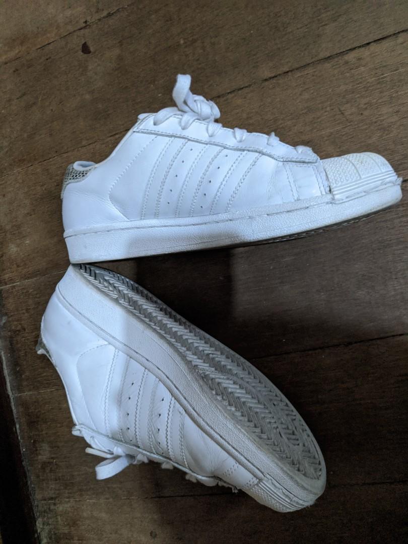 Hecho un desastre moral Permanente Adidas Superstar Snakeskin White US 7/8 W, Women's Fashion, Footwear,  Sneakers on Carousell