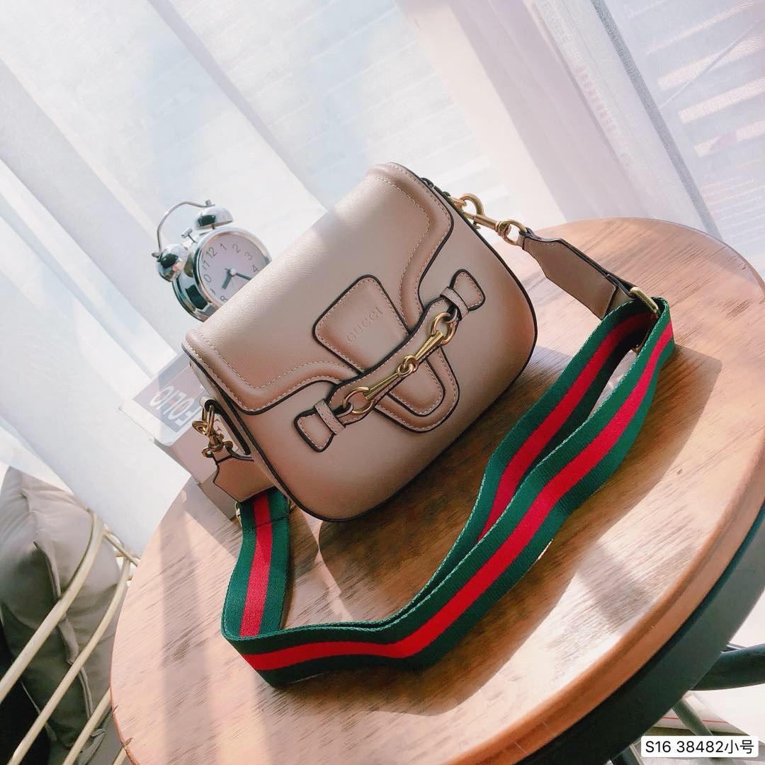 Gucci best sale saddle bag