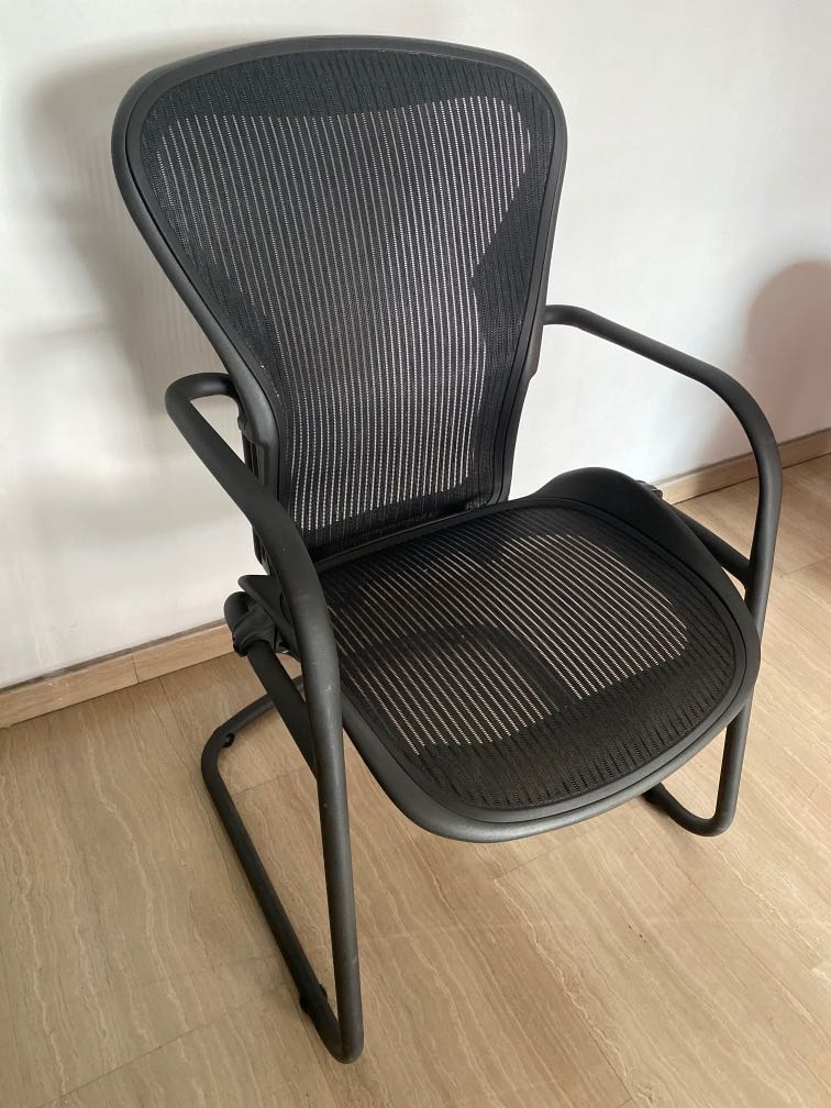 Herman Miller Aeron Side Chair size b x 2 units, Furniture & Home