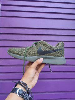 Jual Rugi Nike Tanjun Olive Green Size 42