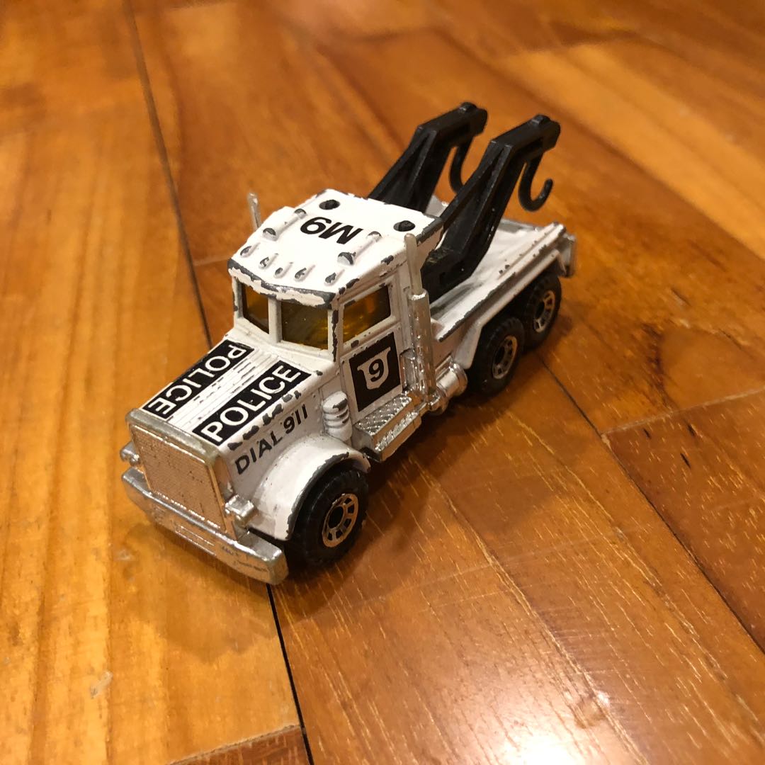 Matchbox peterbilt 1981 police top