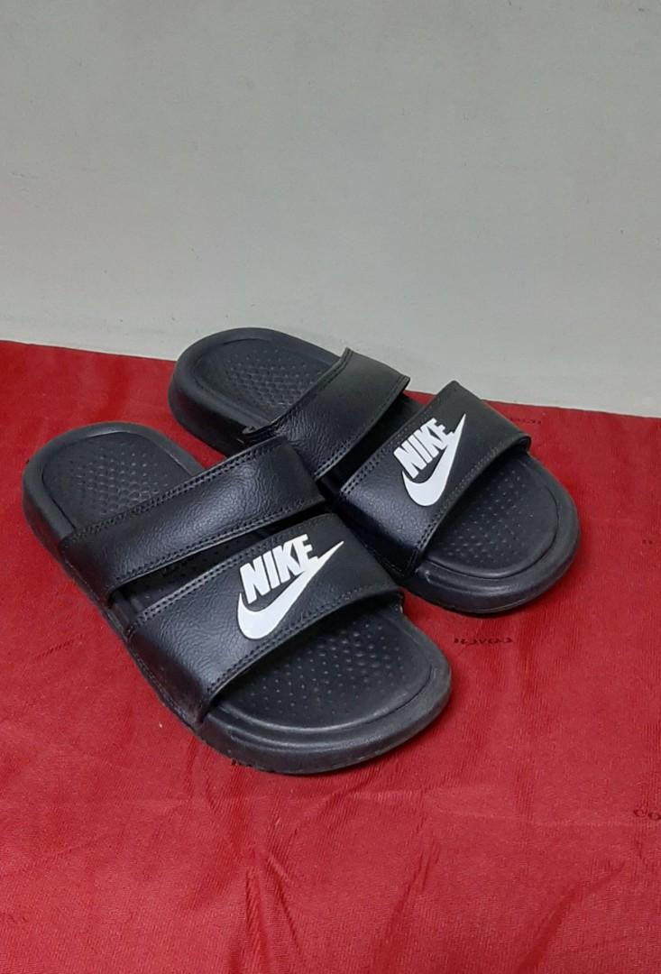 nike benassi slides near me