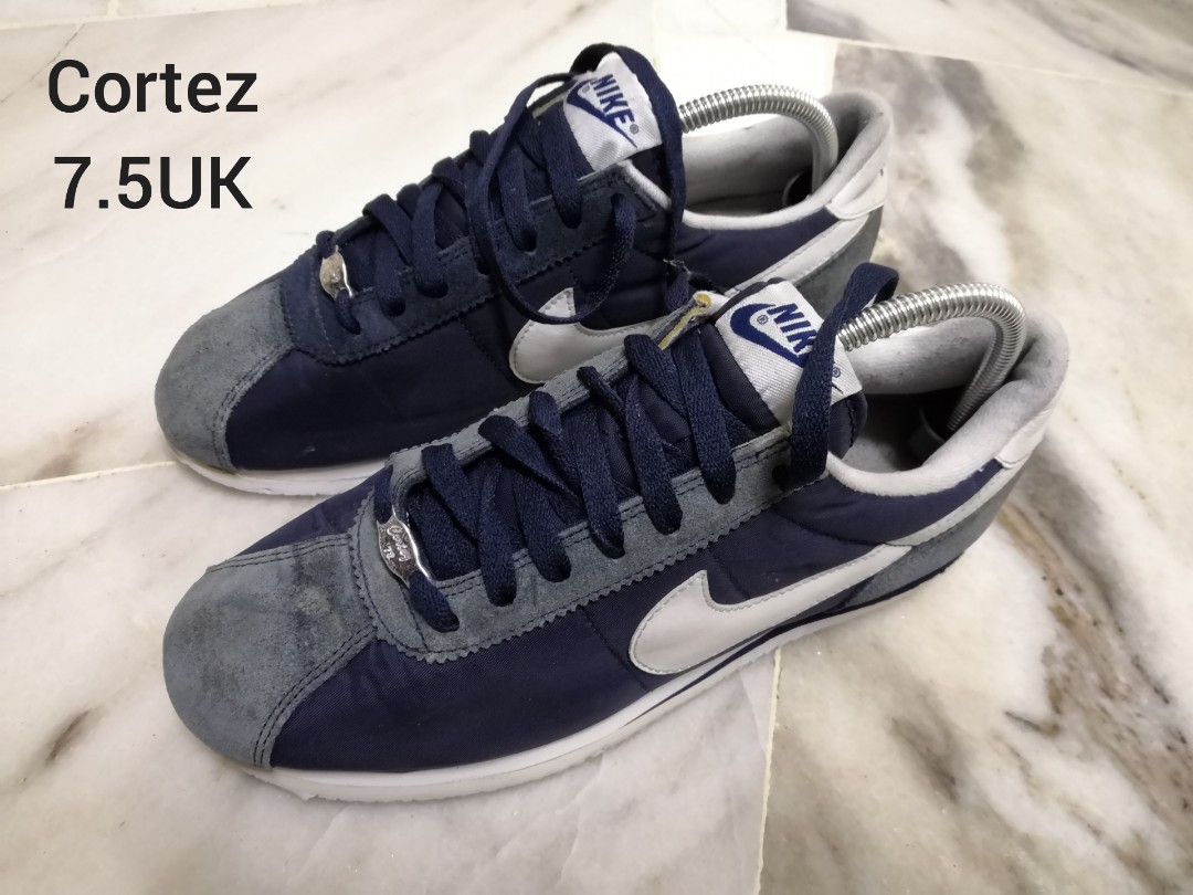 nike cortez biru