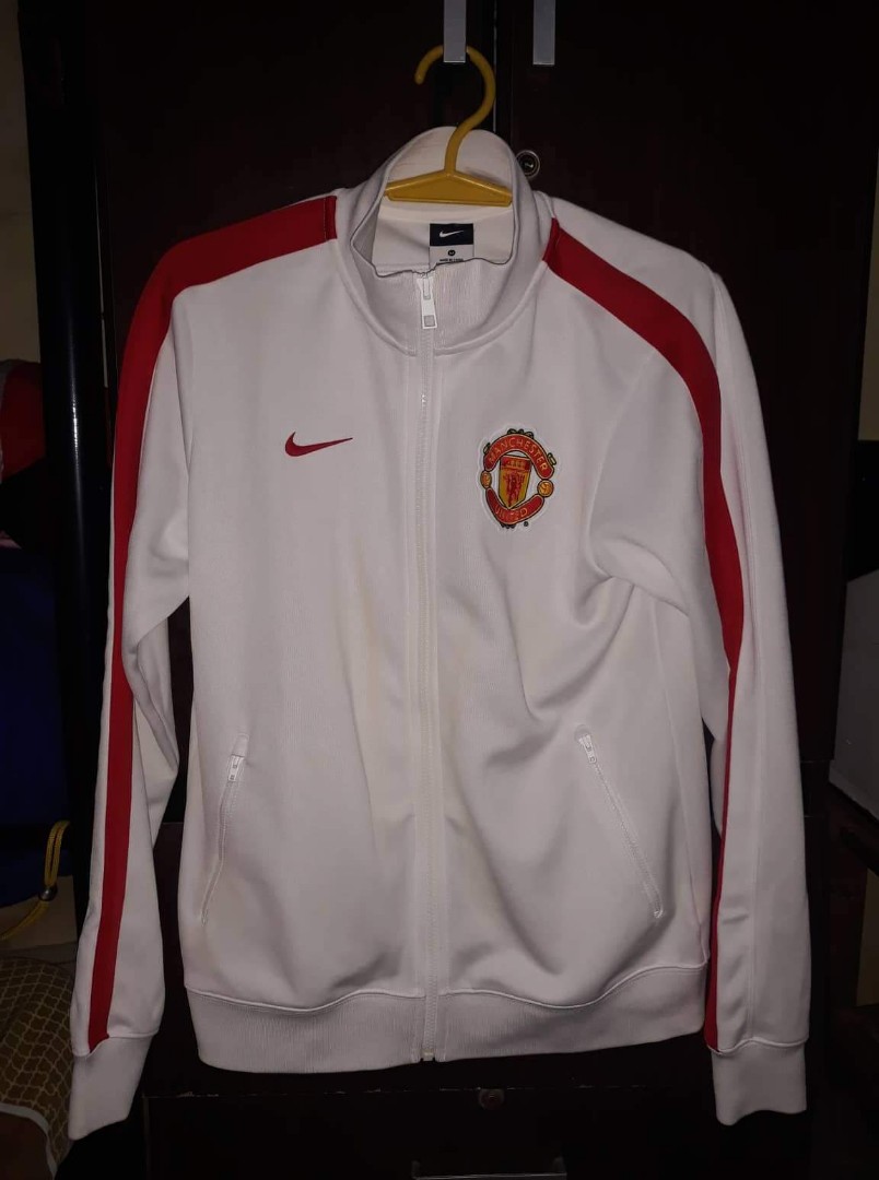 Nike Manchester United Jacket Women S Fashion Clothes Others On Carousell