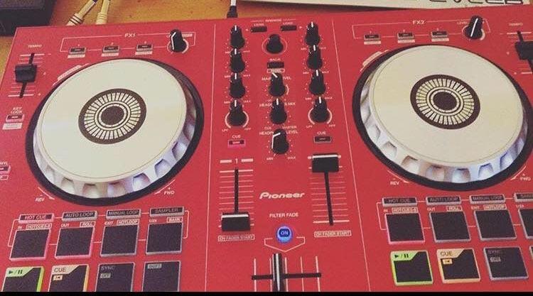 Pioneer Ddj Sb 1 Hobbies Toys Music Media Cds Dvds On Carousell