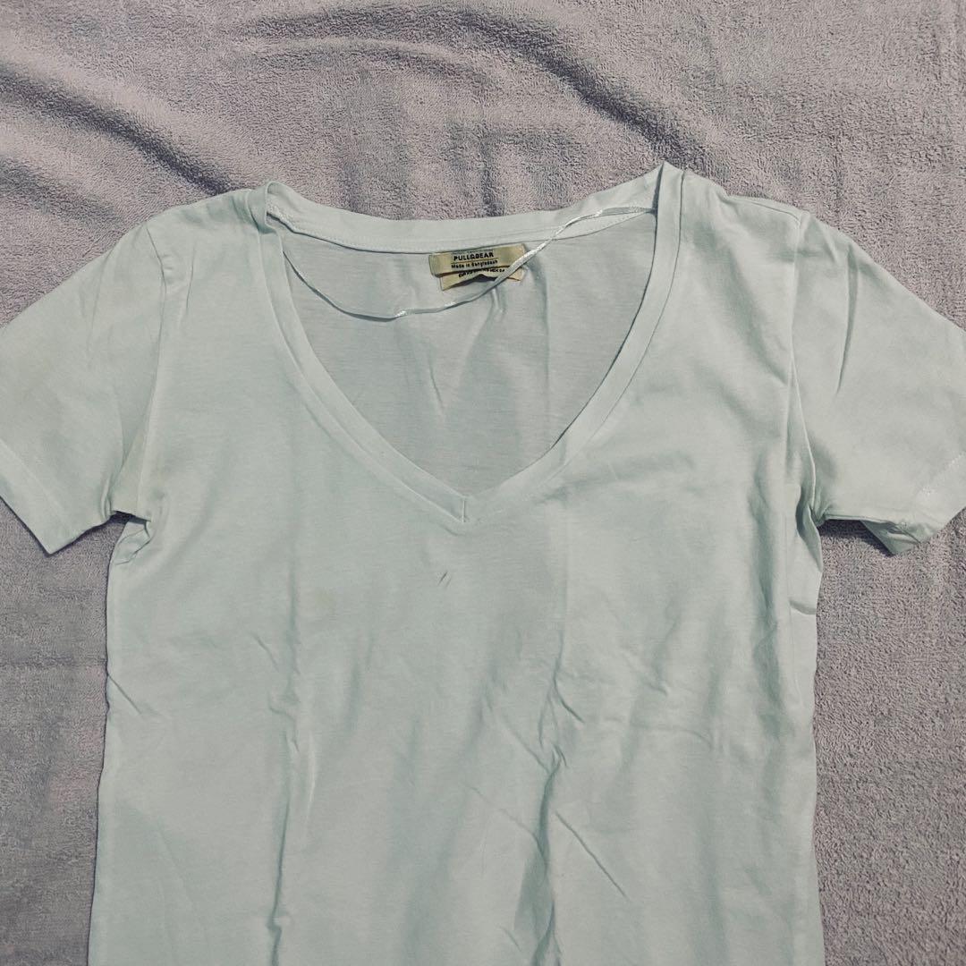 pull and bear v neck t shirt