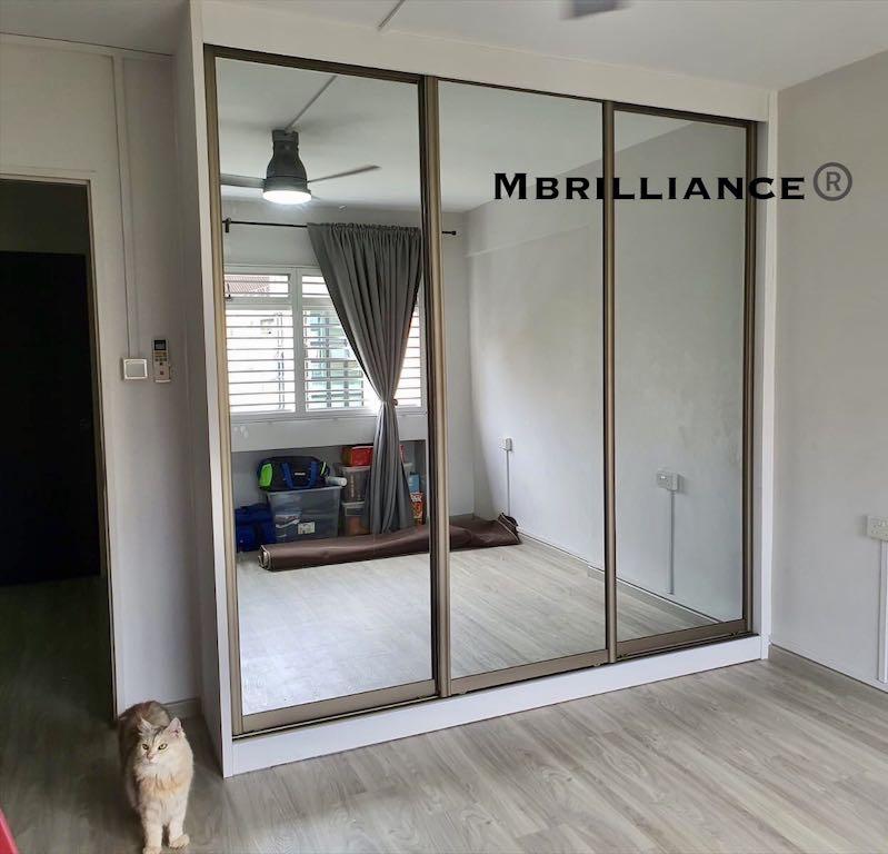 Full mirror deals door wardrobe