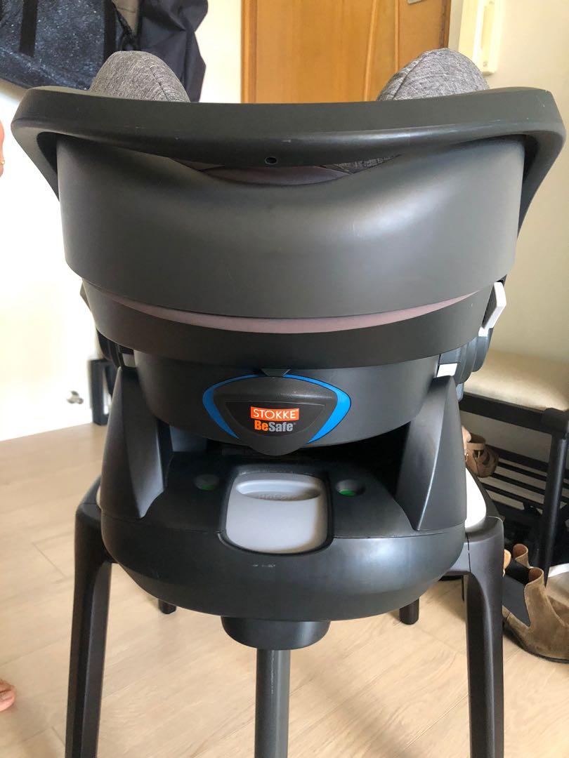 Stokke iZi go car seat + Isofix base, 兒童＆孕婦用品, 外出用品, 外出用品 安全座椅