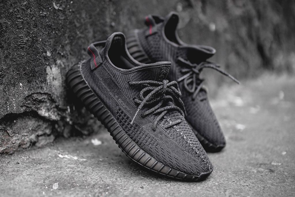 US10.5 Yeezy Boost 350 v2 Black NR