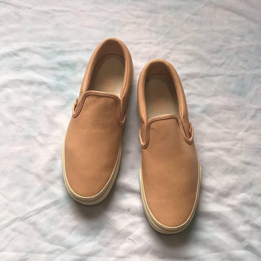 Vans Classic Slip On Veggie Tan Leather Original Fesyen Pria Sepatu Sandal Di Carousell