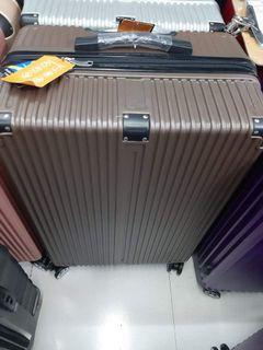 XL LUGGAGE FOR SALE!