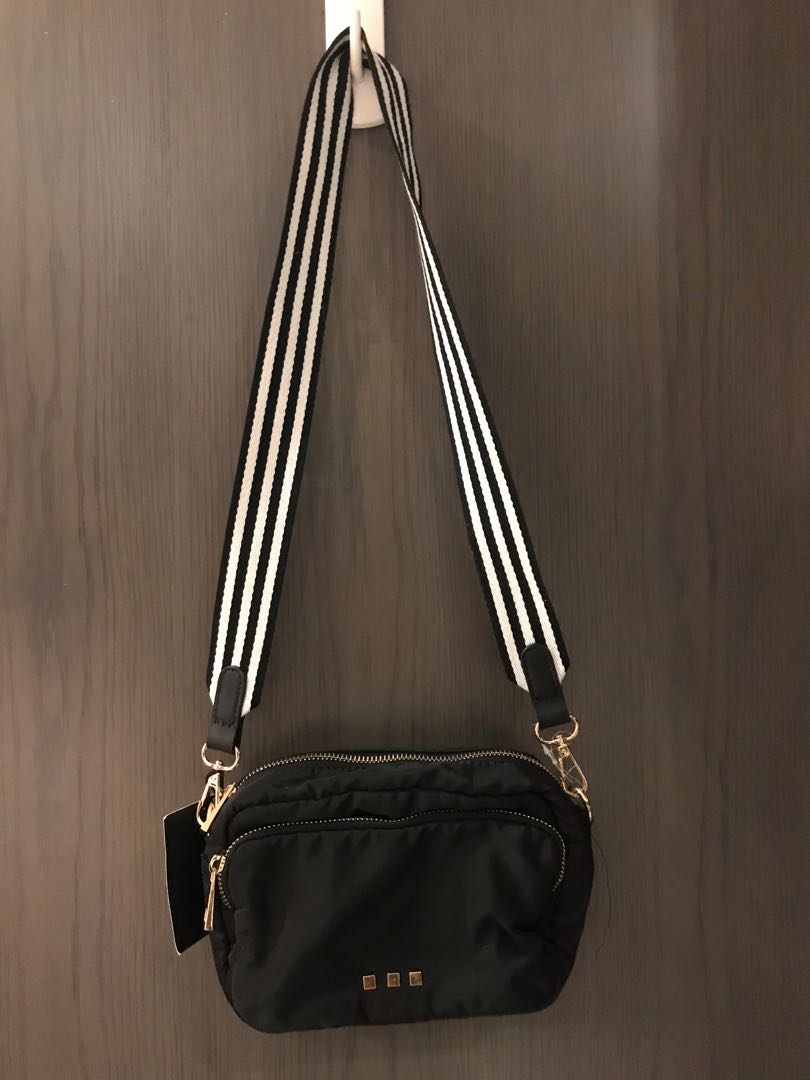 zara black sling bag