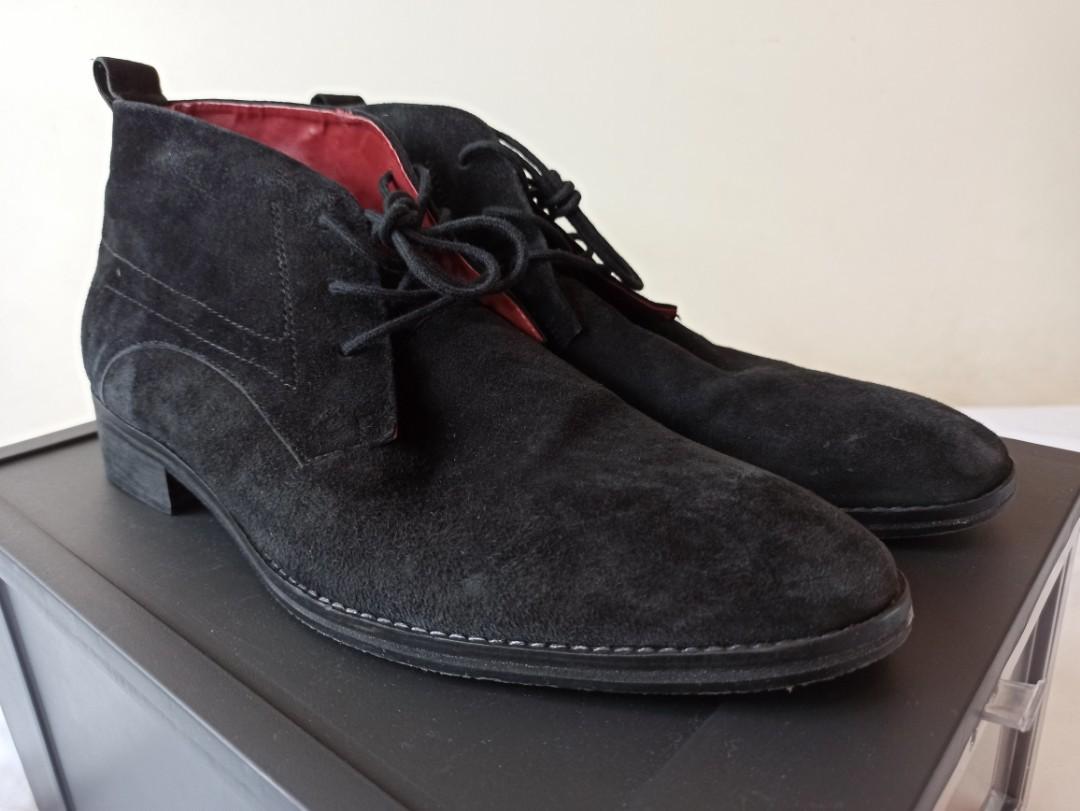 soft leather chukka boots