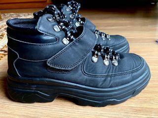 Ankle shoes