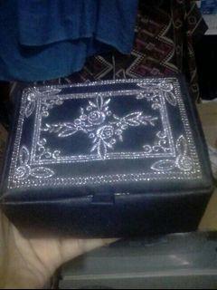 Anna Sui accessory case/jewelry or trinket box
