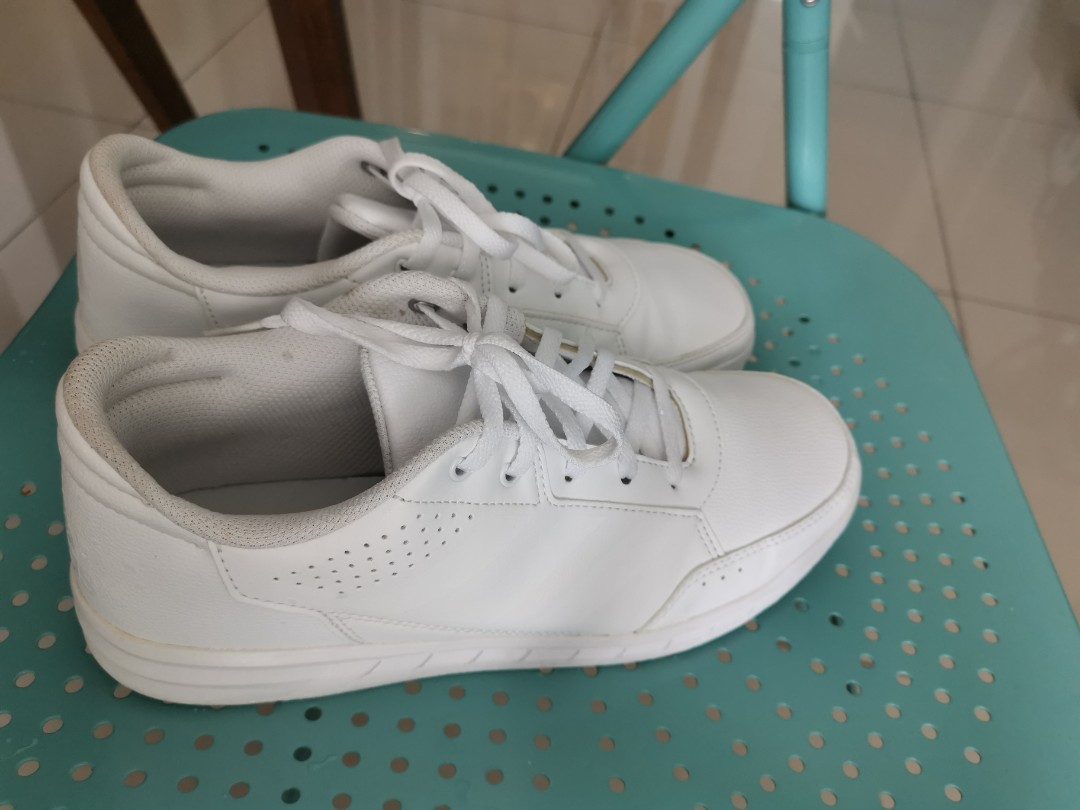 Authentic EVA 791005 all white sneakers, Men's Fashion, Footwear, Sneakers on Carousell