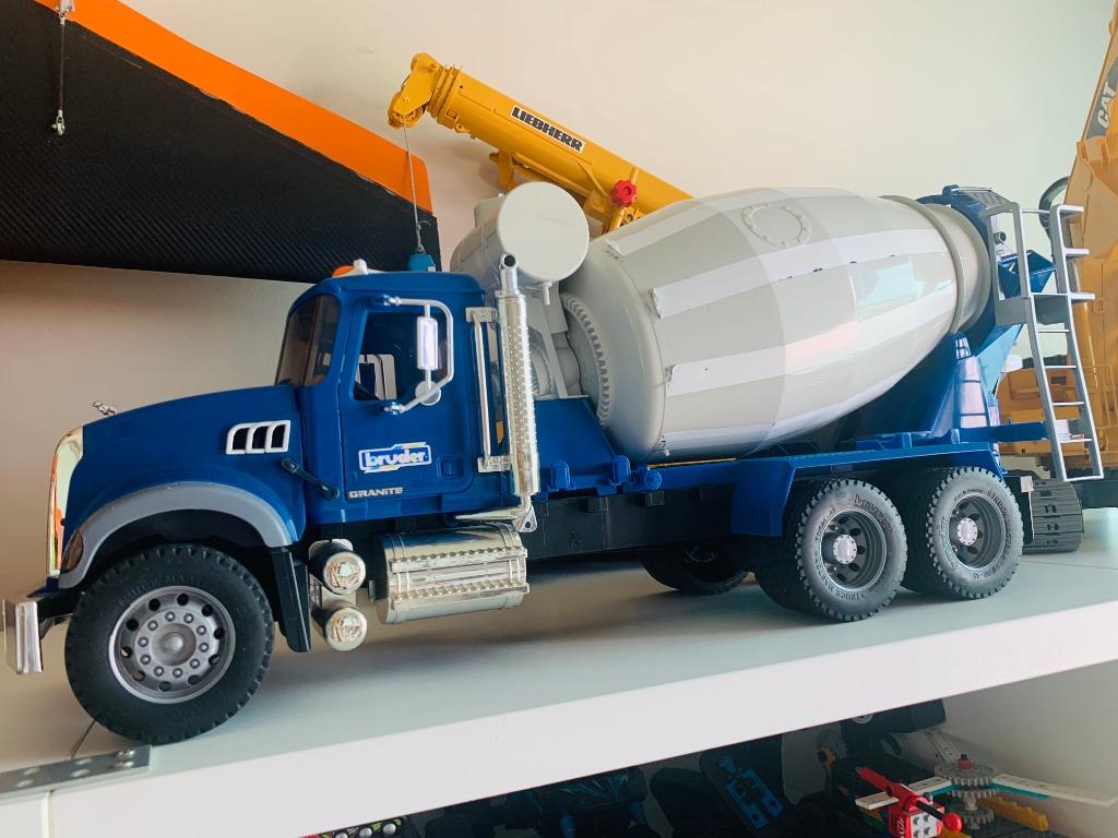 Bruder 02814 MACK Granite Cement Mixer Scale 1 16 Made in Germany