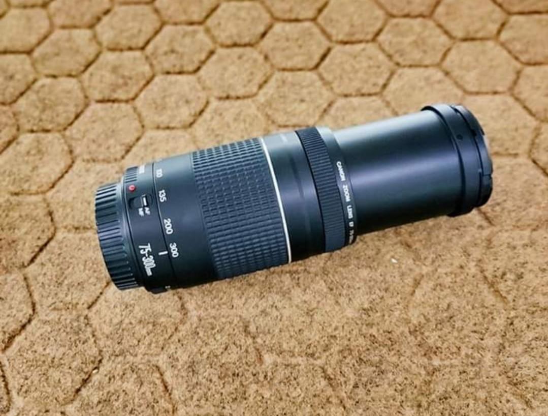 Canon 75 300mm Telephoto Zoom Lens Photography Lens Kits On Carousell