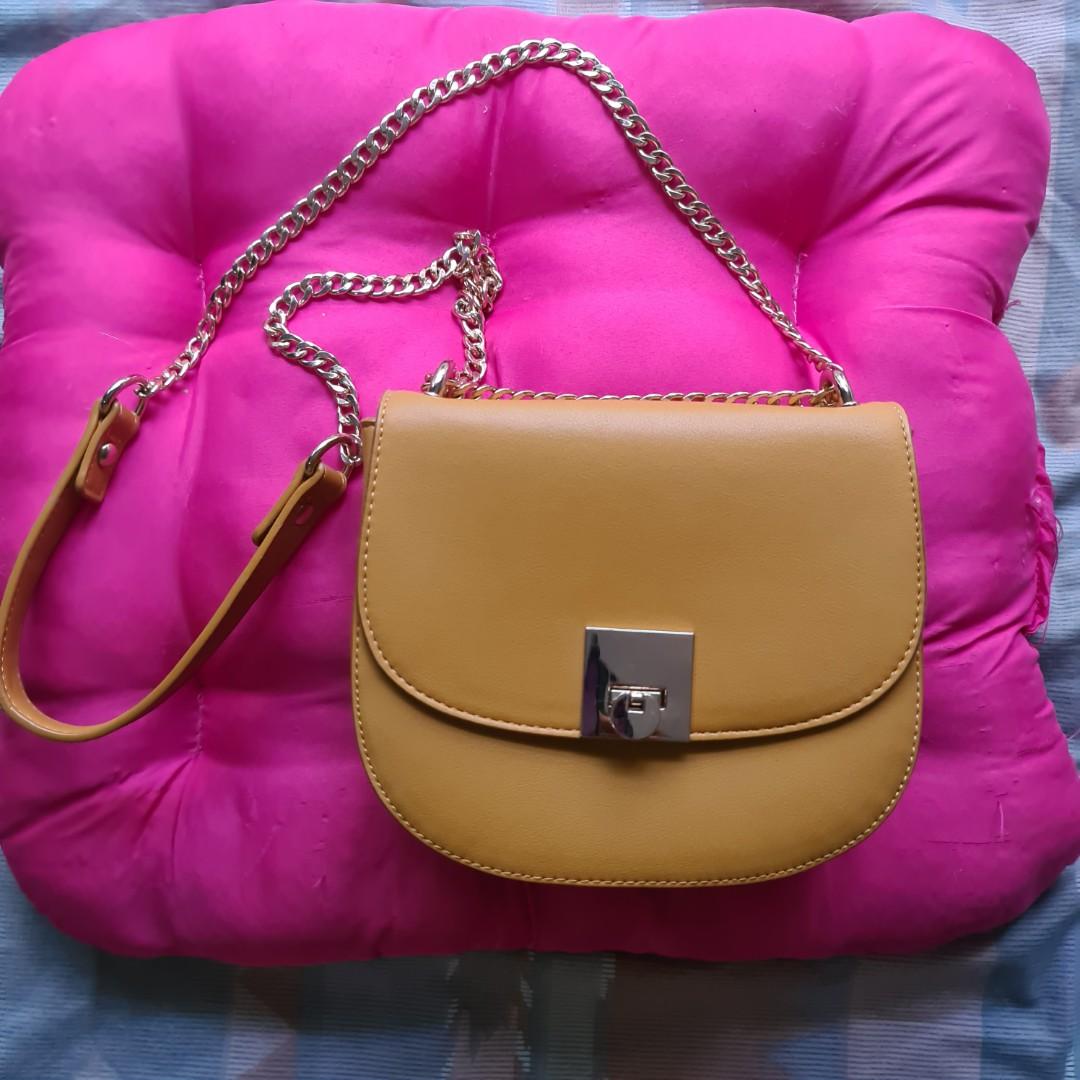 Forever 21 deals sling bag price