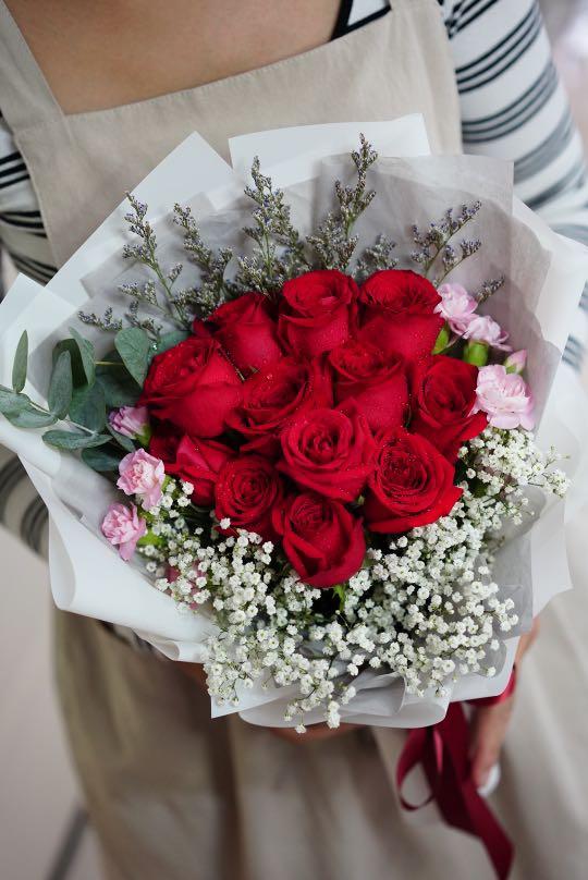 Free Delivery Fresh Roses Flower Bouquet Gardening Flowers Bouquets On Carousell