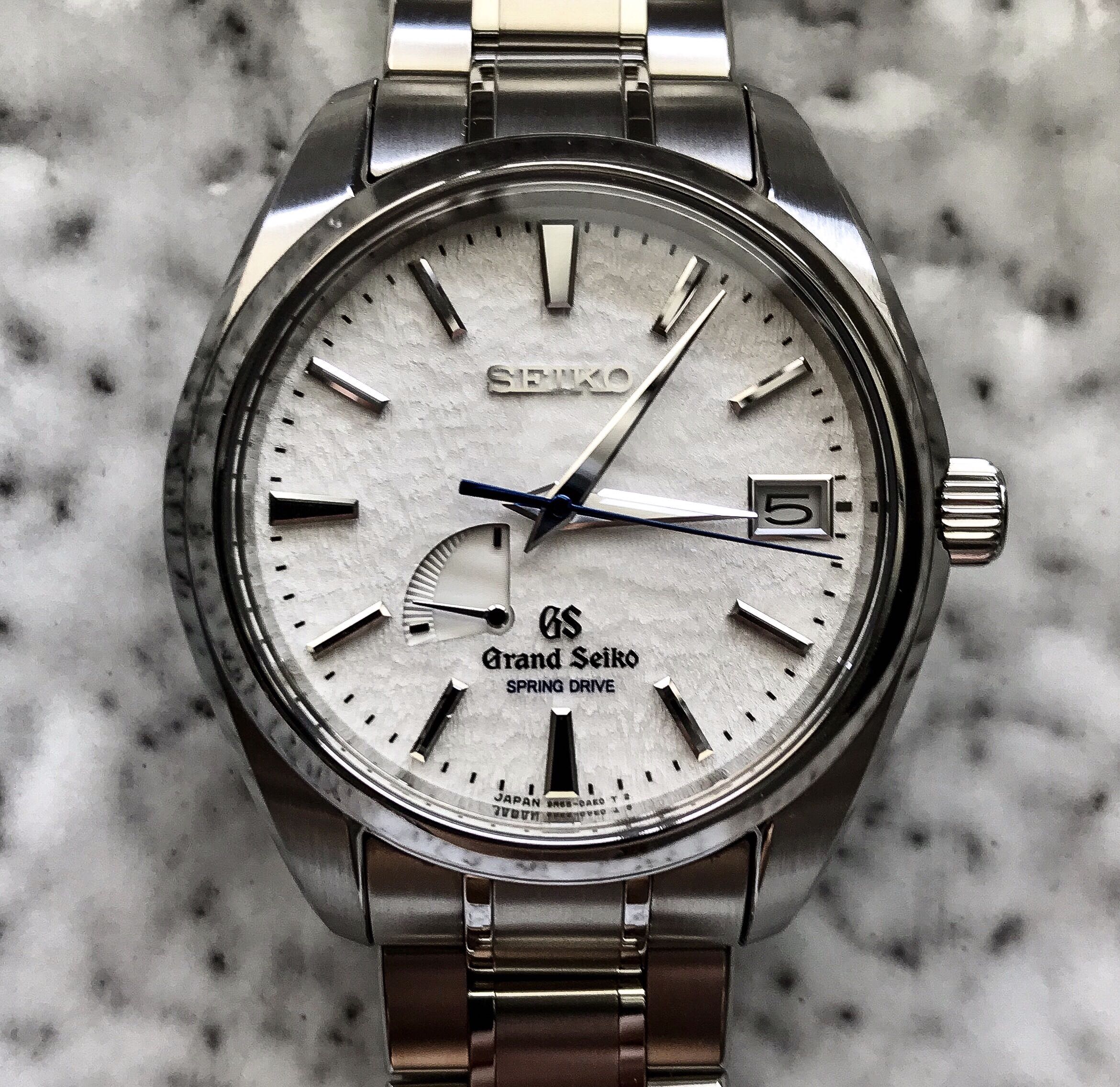 Overhauled] Grand Seiko SBGA011 “OG SNOWFLAKE” 41MM 9R65 Spring Drive High  Intensity Titanium Watch, Men's Fashion, Watches & Accessories, Watches on  Carousell