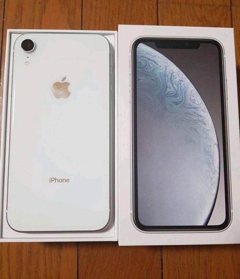 iPhone XR White 64 GB au iPhone XR White 64 GB au I PHONE XR White