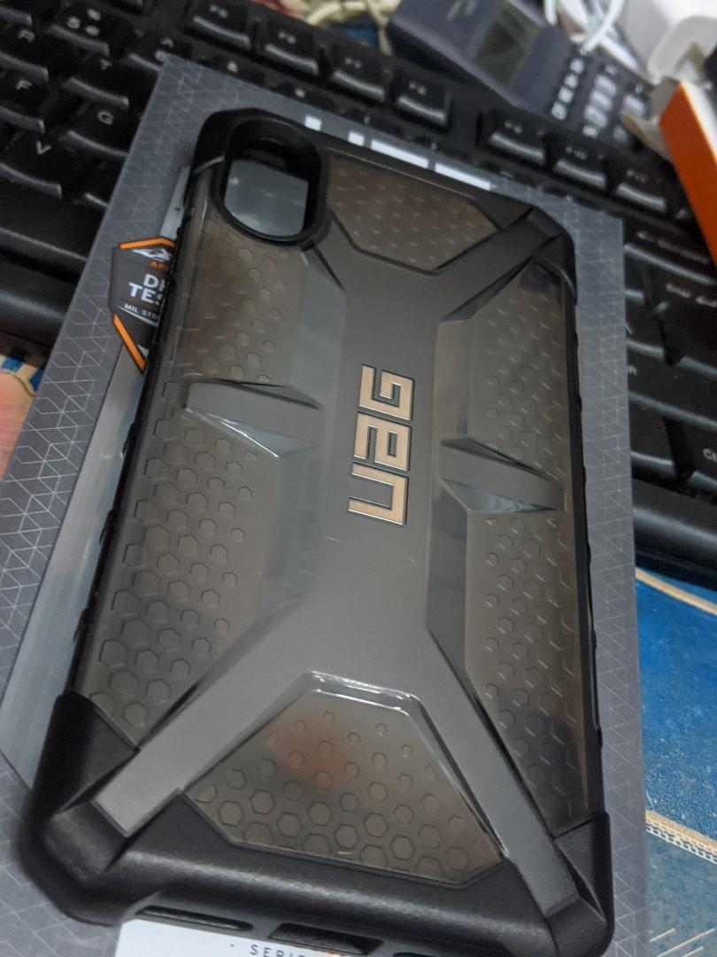 iPhone xr original UAG case and original supcase (Category: Cases & Sleeves) located in Paranaque City. Submitted by papi26 (Listing ID 1019259527, Image 3). Description: iPhone xr case Uag plasma orig 999 sup case 499 paranaque area shipping buyer cost payment bpi or gcash once book lalamove or grab.