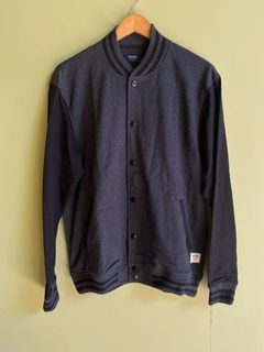 (Kategori: ) berada di . Dikirim oleh originalstoreyk (ID iklan 1019204140, Gambar 1). Deskripsi: .