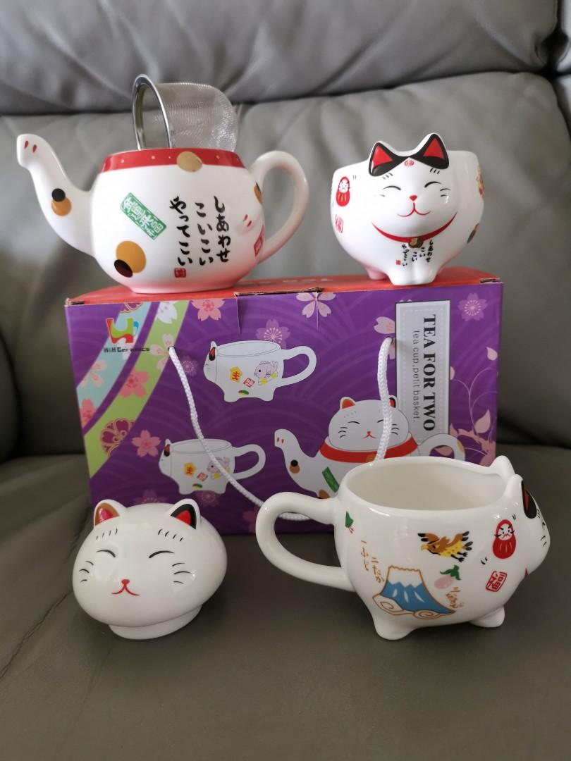Japanese Style Cute Fortune Cat Tea Set (1 Teapot, 2 Teacups