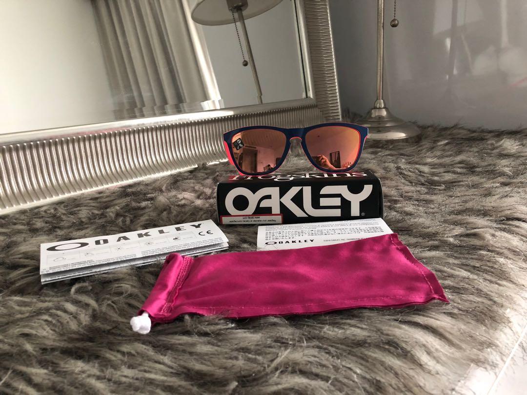 Authentic Oakley Frogskins™ Crystalline Collection (Asia Fit) (present from  family ) , Women's Fashion, Watches & Accessories, Sunglasses & Eyewear on  Carousell