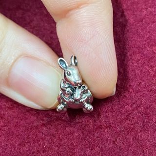(Category: ) located in . Submitted by ohhohhteedee (Listing ID 1019272777, Image 1). Description: .