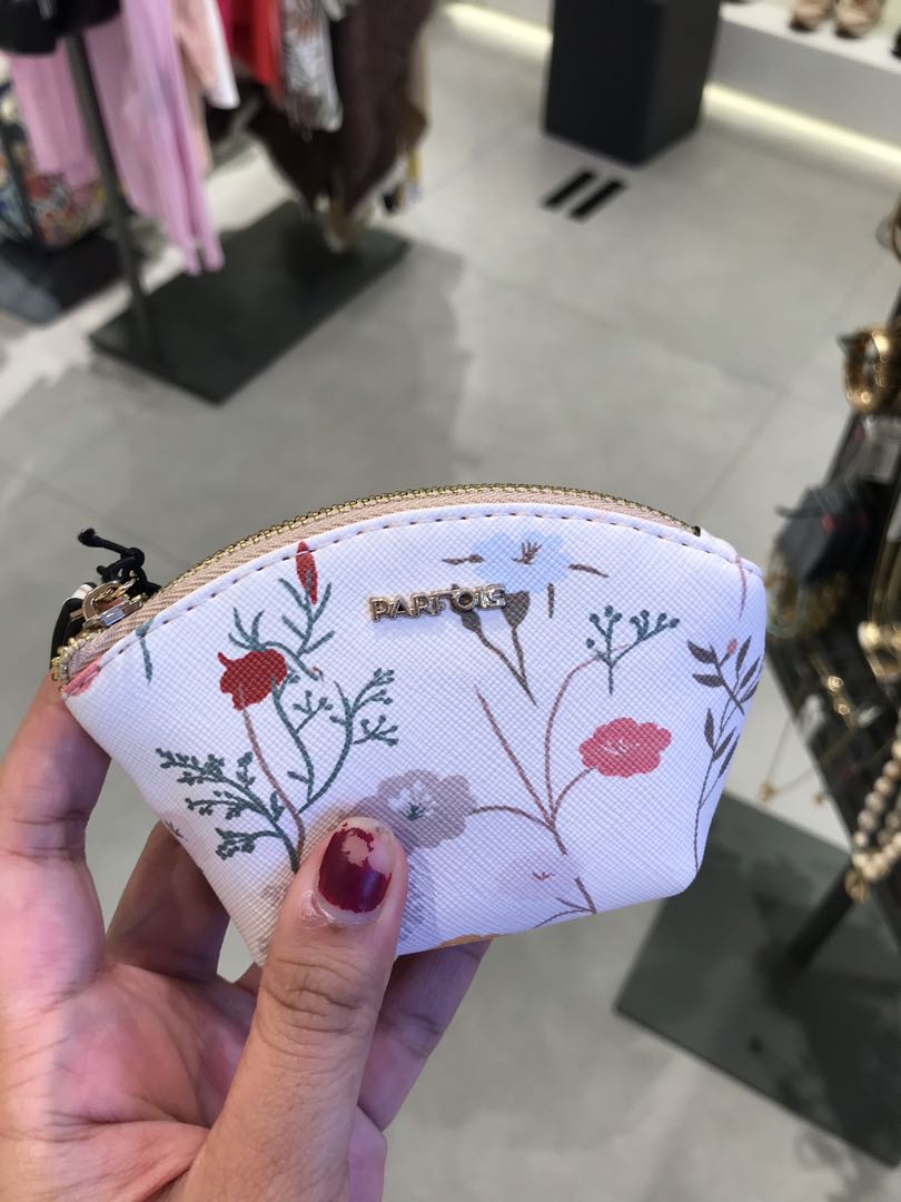 belle loungefly bolsa