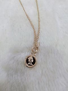 Queen 2020 Trendy Gold Coin Necklace