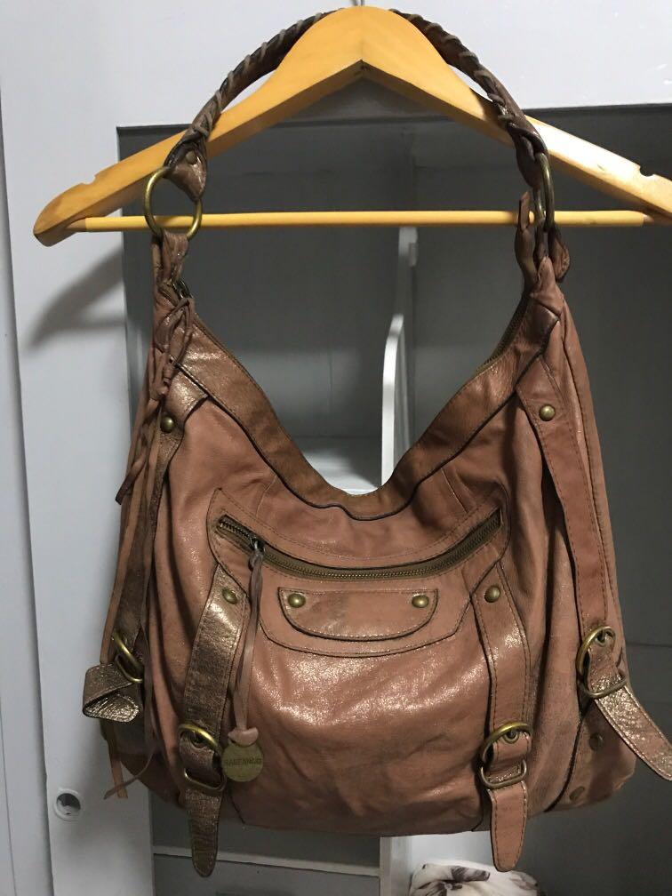 Rabeanco Bag (Category: Luxury Bags & Wallets) located in Rodriguez. Submitted by she_finds (Listing ID 1019305220, Image 1). Description: With signs of usage but still presentable.