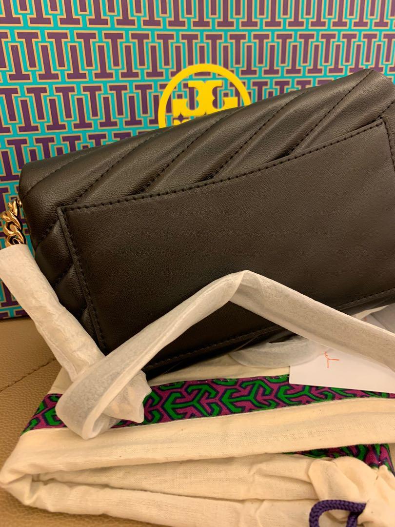 Ready Stock authentic Tory Burch Kira chevronwith sling strap WOC women clutch sling bag crossbody (Category: Bags & Wallets) located in Kuala Lumpur. Submitted by kimberryshop2 (Listing ID 1019229718, Image 3). Description: Ready Stock Authentic Tory Burch Picture taken by Kimberryshop 21*12*4cm The item is 100% authentic obtained from US outlet 🗽 The price is lower due to the items is obtained directly from factory outlet and its tax free. Ple