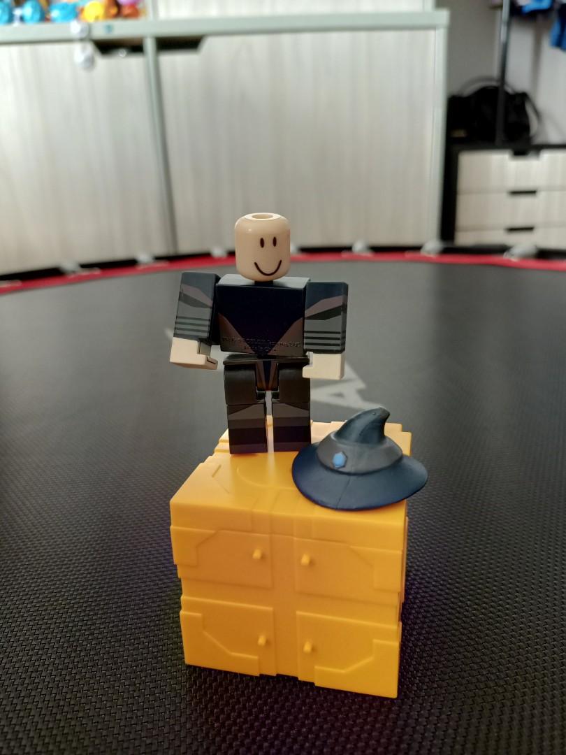 Hexaria elite discount mage roblox toy