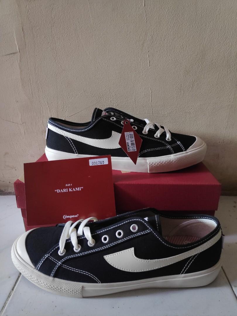 Sepatu Compass Gazelle Low Black White Bw Size 44 Original Bnib Baru Double Box Fesyen Pria Sepatu Sneakers Di Carousell