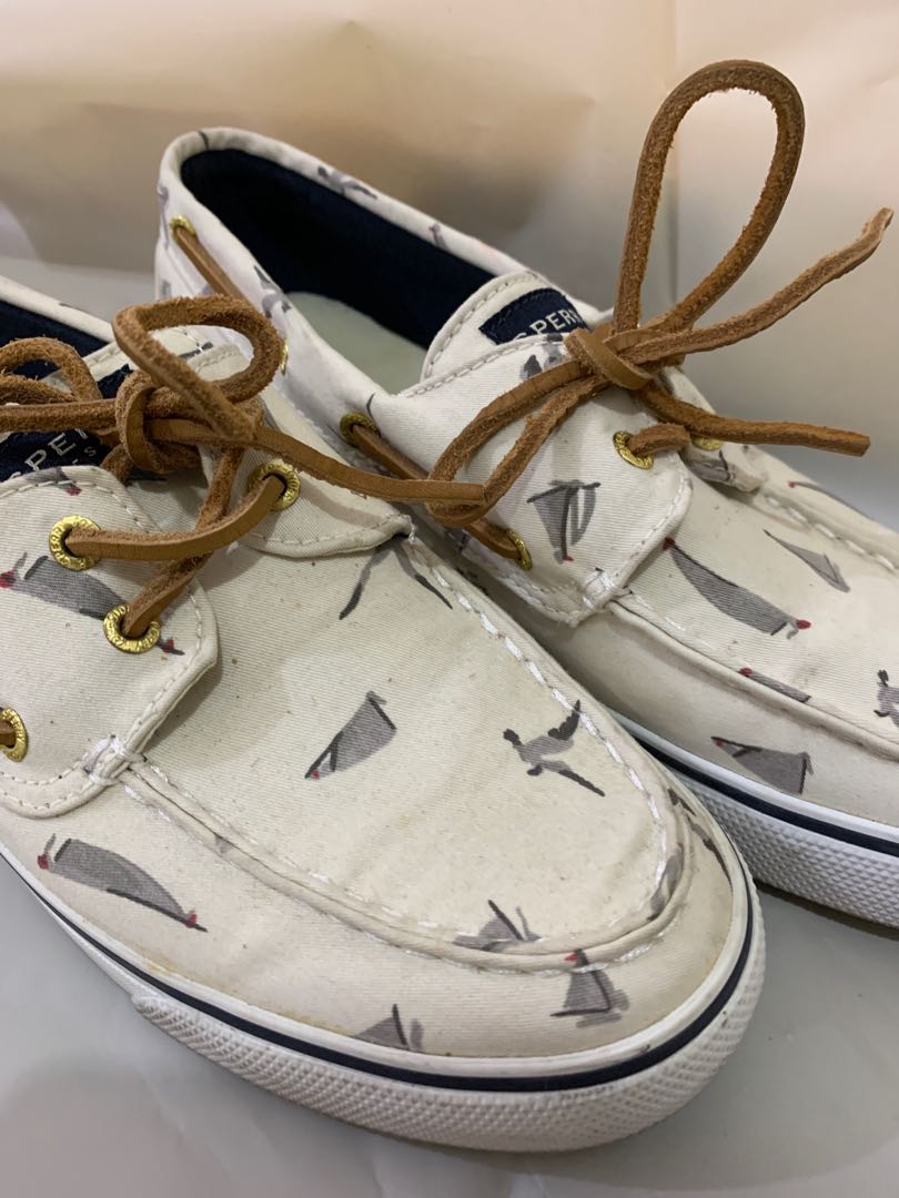 cream sperrys