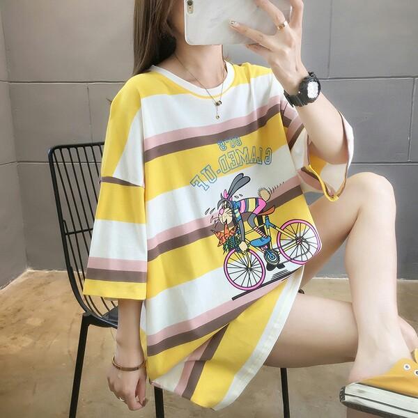 條紋短袖新款女夏裝韓版寬松半袖網紅t恤女ins超火上衣顏色 藍條 黃條 綠條尺寸 M L Xl 下單請在對話框中留言收貨人姓名 電話 地址 女裝 上衣 長袖衫