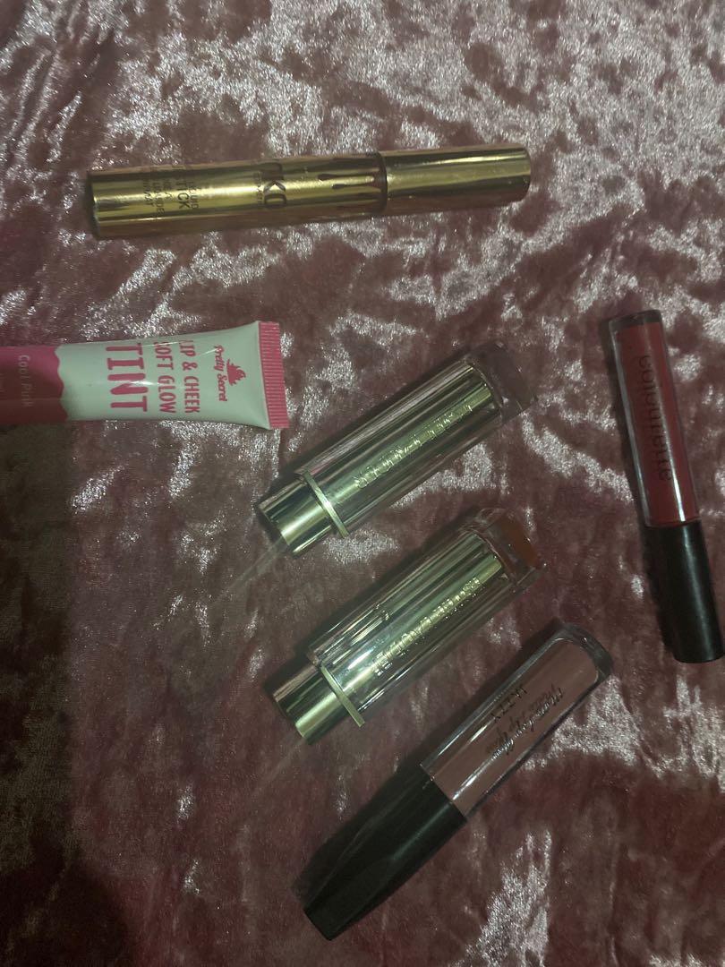ASSTD LIPPIES (Category: Makeup) located in Manila. Submitted by stellasonlinegaragesale (Listing ID 1019485478, Image 1). Description: ESTEE LAUDER 430 crazy beautiful n-1500 ESTEE LAUDER 300 hot streak n-1500 KYLIE COSMETICS GORG-800 COLOURETTE SOIREE 300 JAZZY BRILLIANT 100 PRETTY SECRET LIP N CHEEK COOL PINK 100 take all for 4,000 SF INCLUDED.