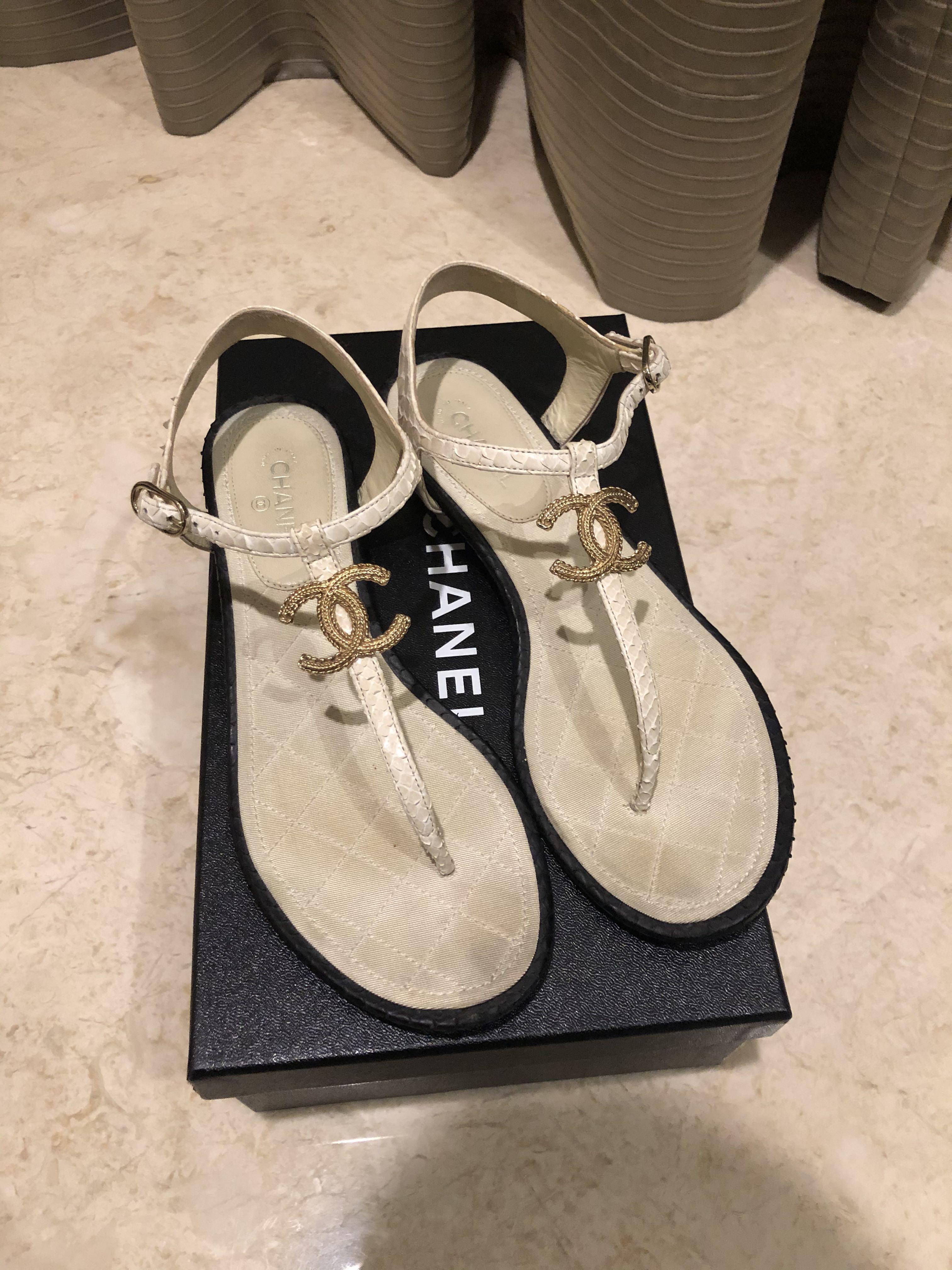 Chanel thong sandals 2019 store