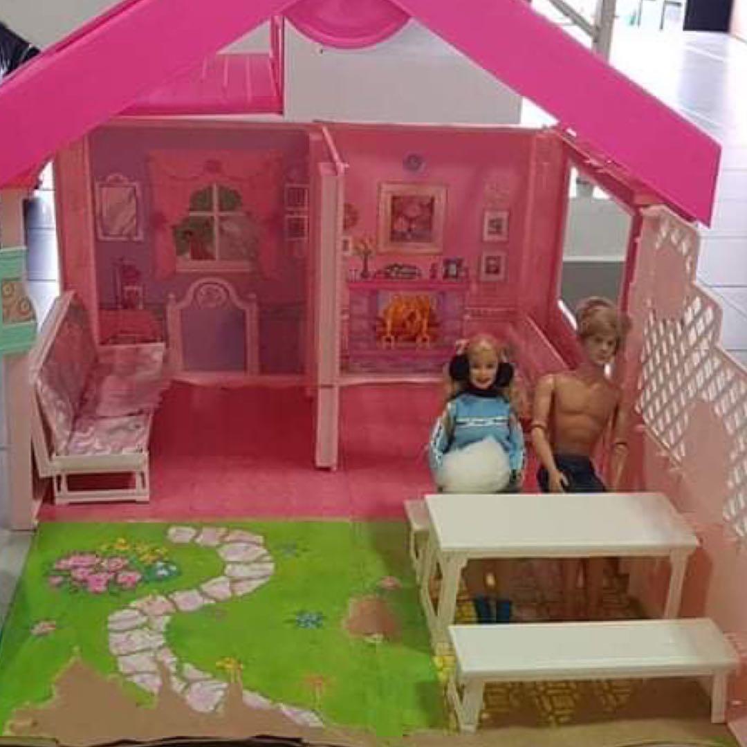 Vintage barbie shop folding house