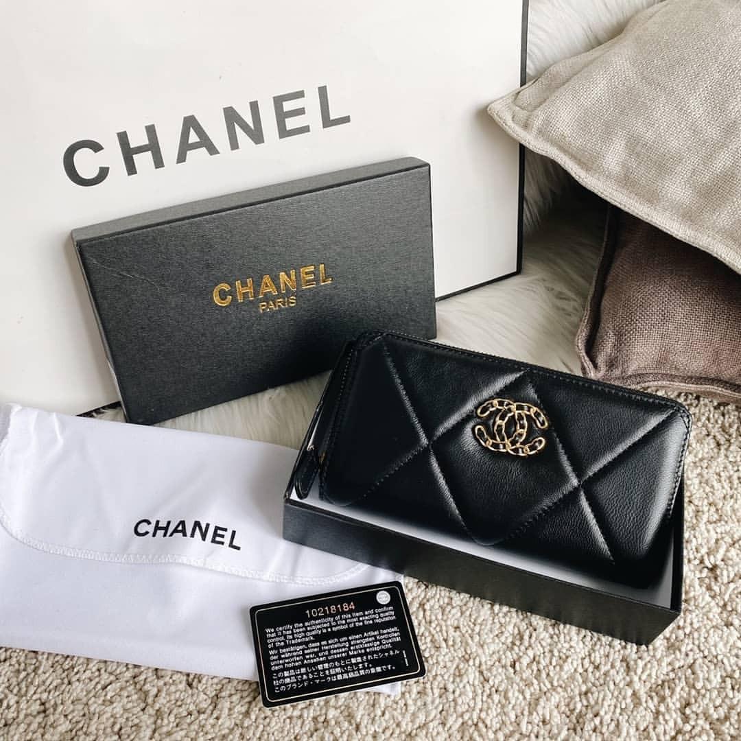 chanel zipper wallet