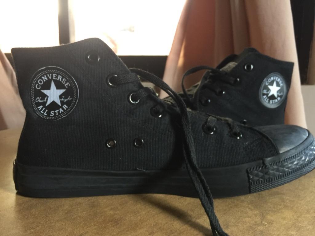 mens all black chuck taylors