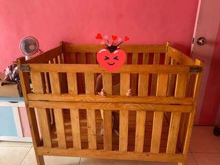 custom baby bed