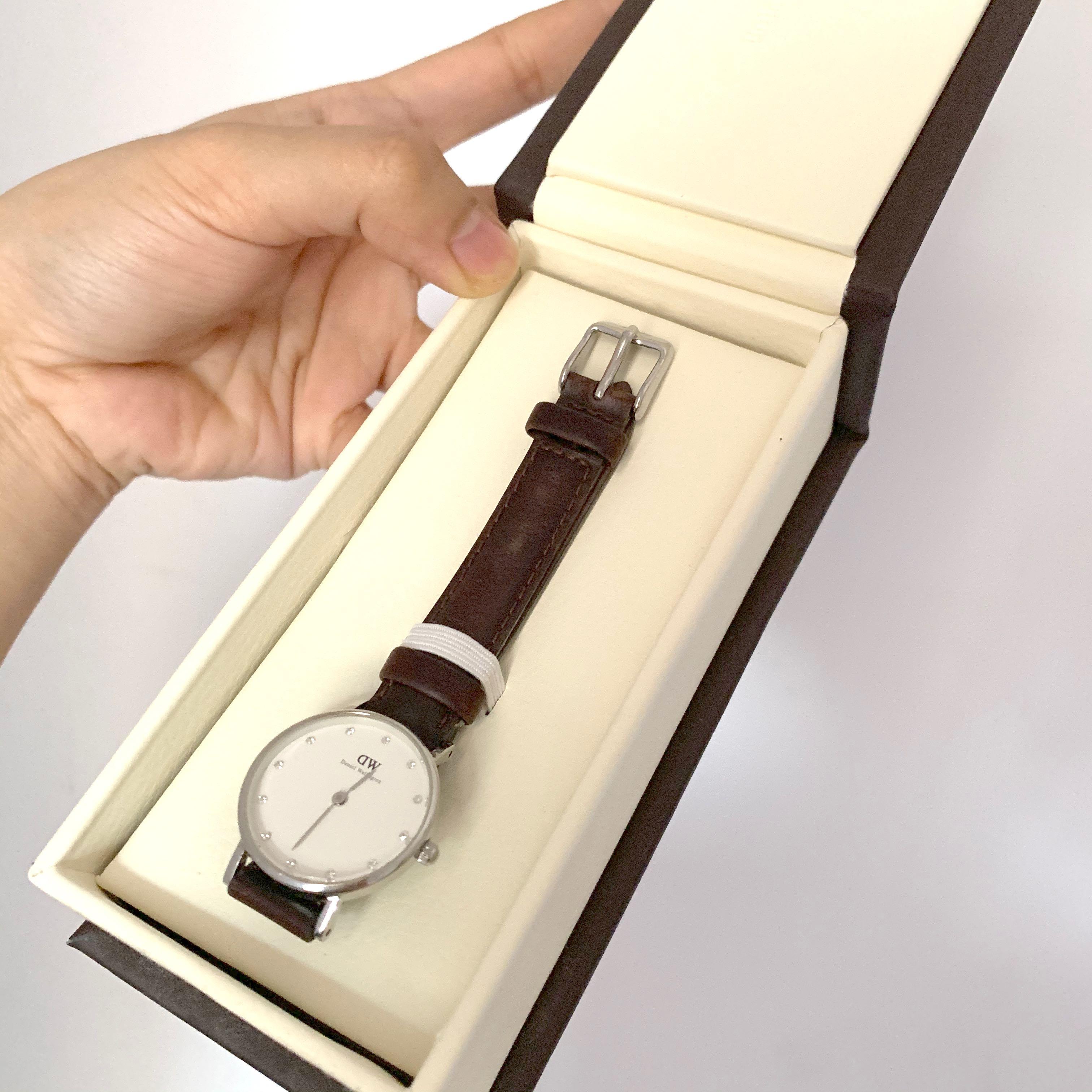 Daniel Wellington Watch Women s Fashion Watches Accessories Watches on Carousell