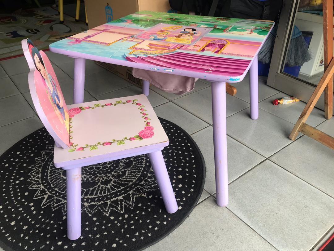 Princess wooden 2025 table and chairs