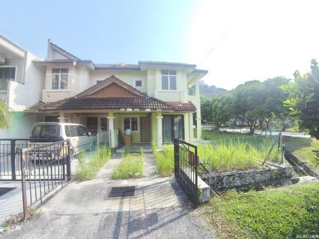 Double Storey Terrace CORNER LOT Lorong Az Zaharah, Puncak Alam