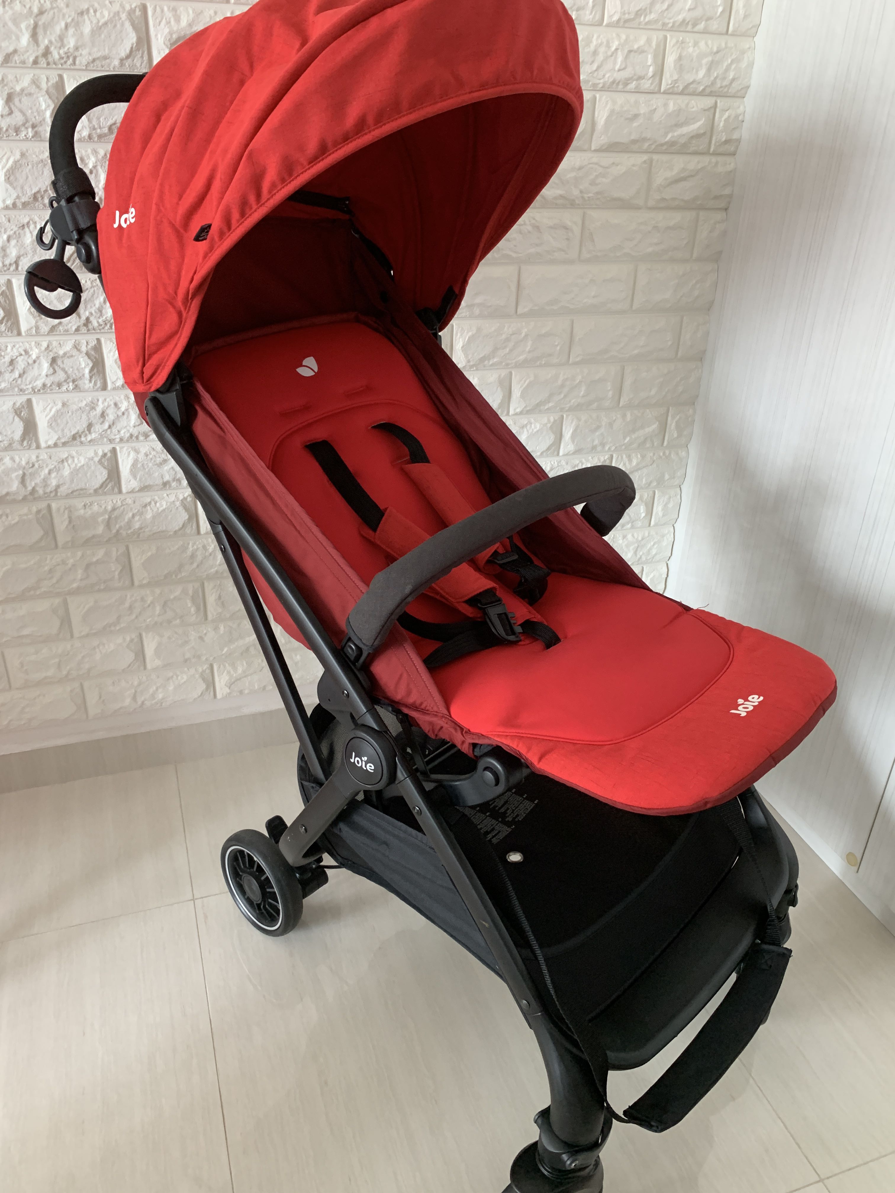 joie tourist vs babyzen yoyo